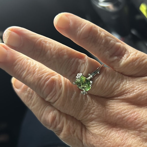 ♥️Beautiful Ring size 10 Green Oval cut Zircon silver plated band look of bamboo - Picture 8 of 12